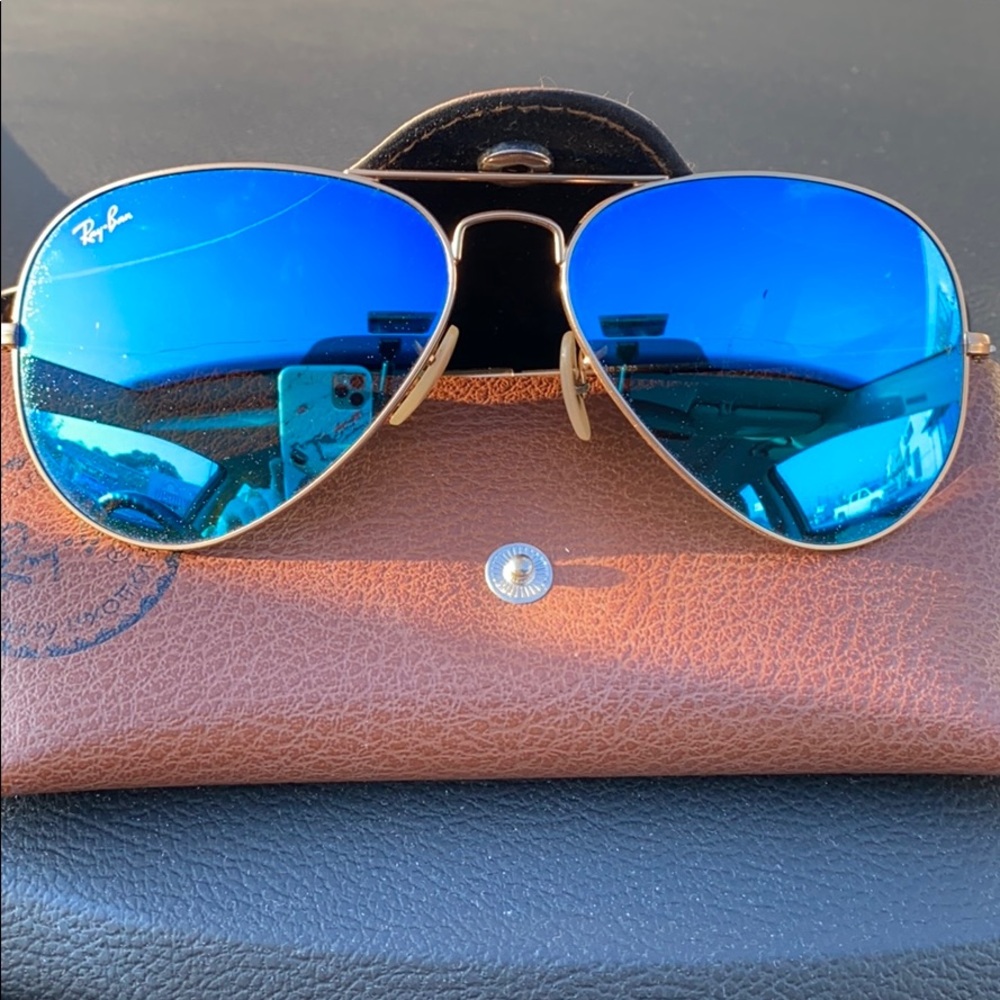 Blue/Gold Ray Ban aviators